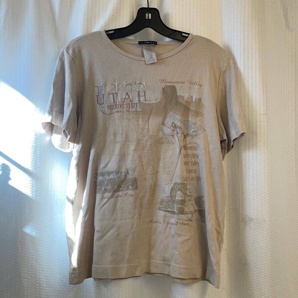 NP Graphic Tee Size: M